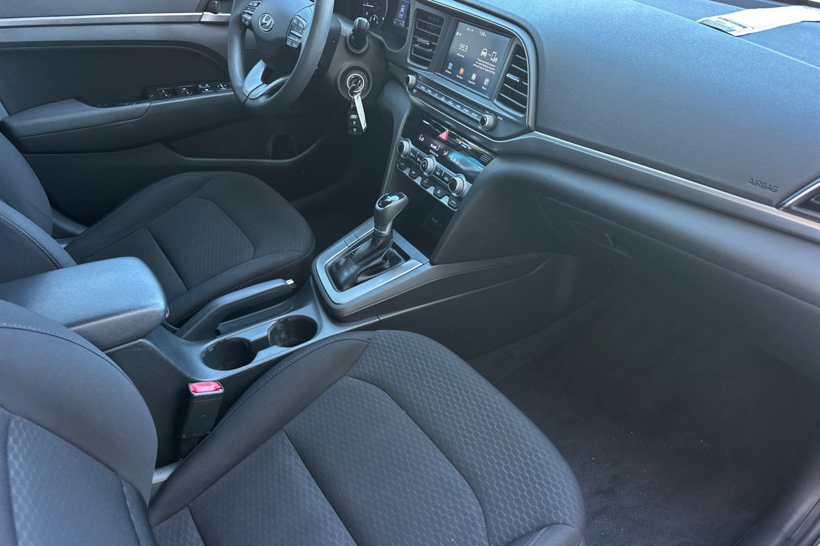 Used 2020 Hyundai Elantra SEL w/ Cargo Package (C1) FWD image 14
