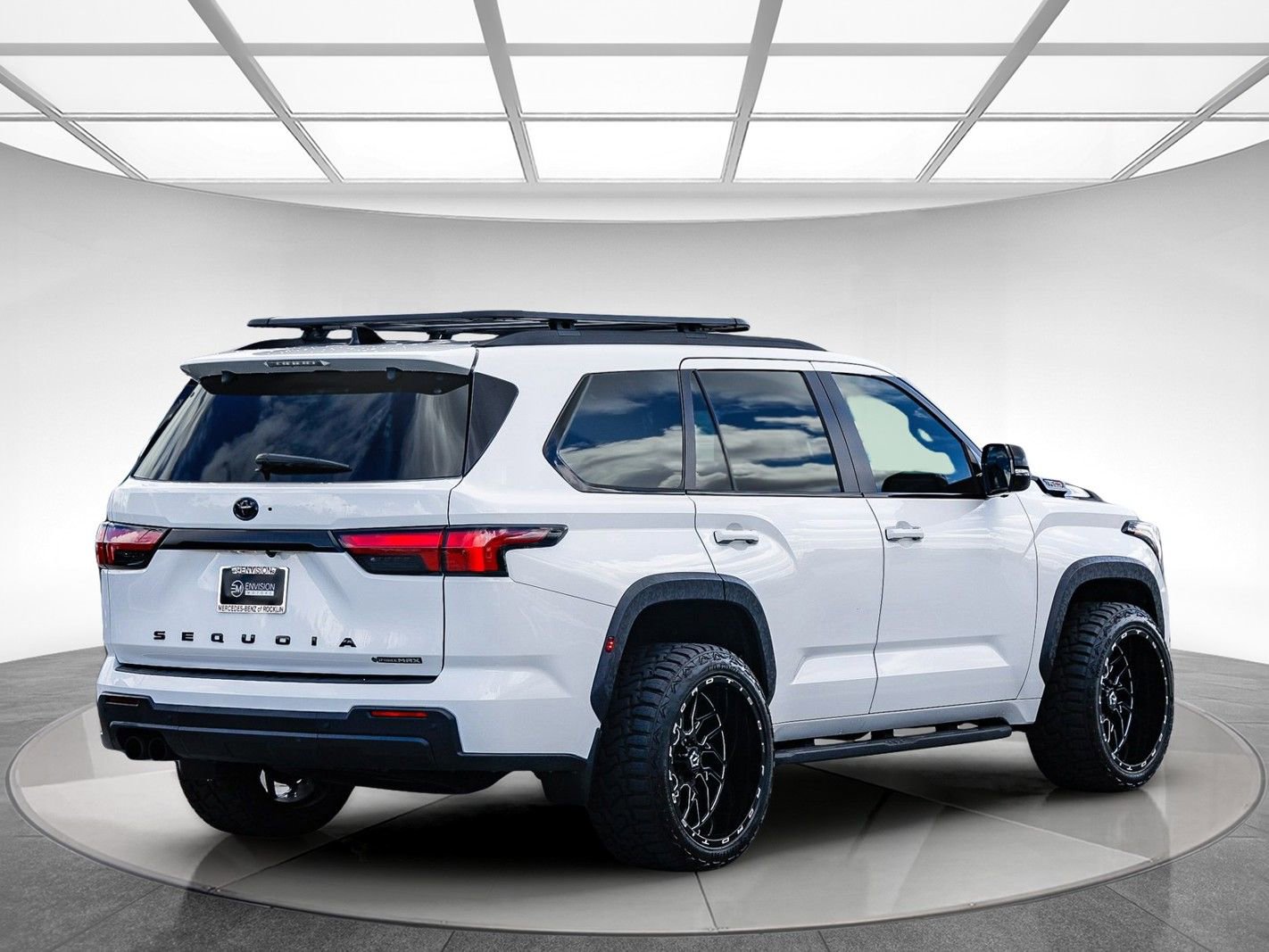 Used 2025 Toyota Sequoia TRD Pro AWD/4WD image 4