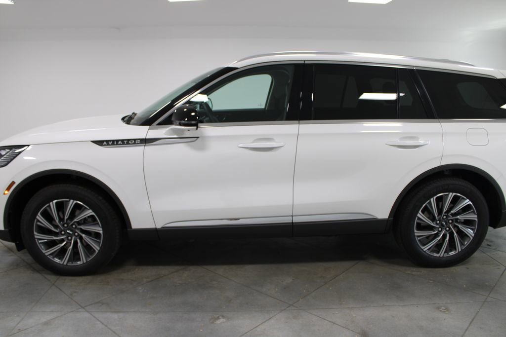 New 2026 Lincoln Aviator AWD image 5