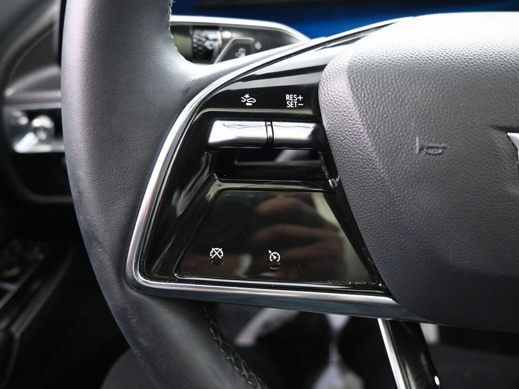 Used 2024 Cadillac Lyriq Tech image 20