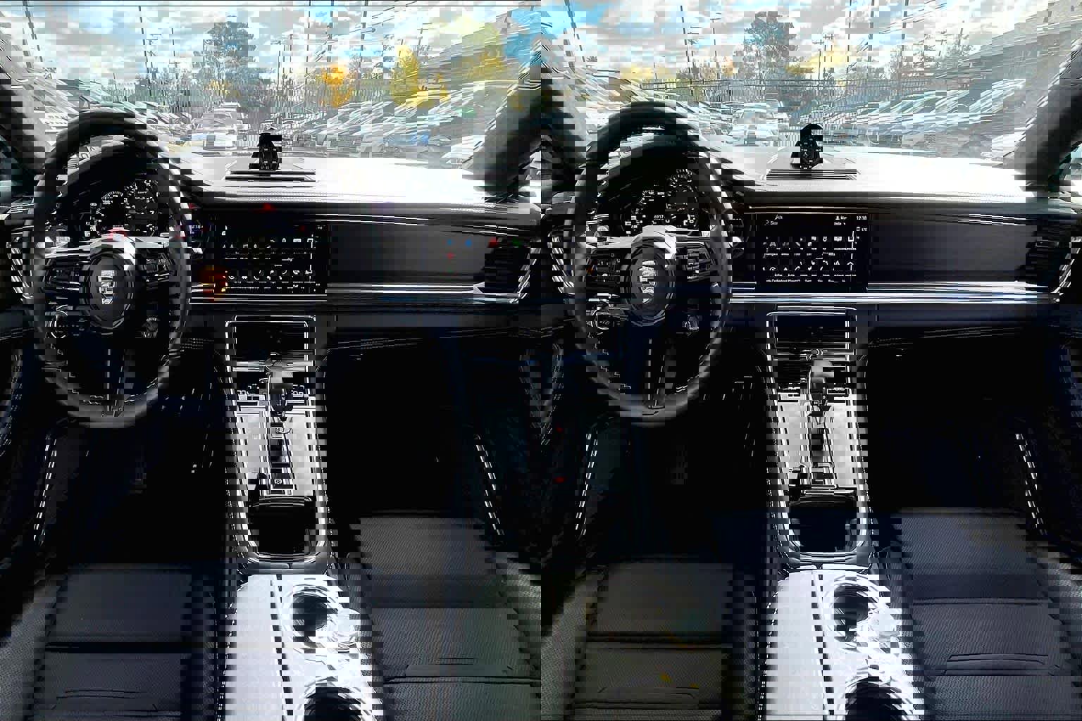 Used 2022 Porsche Panamera Turbo S image 18