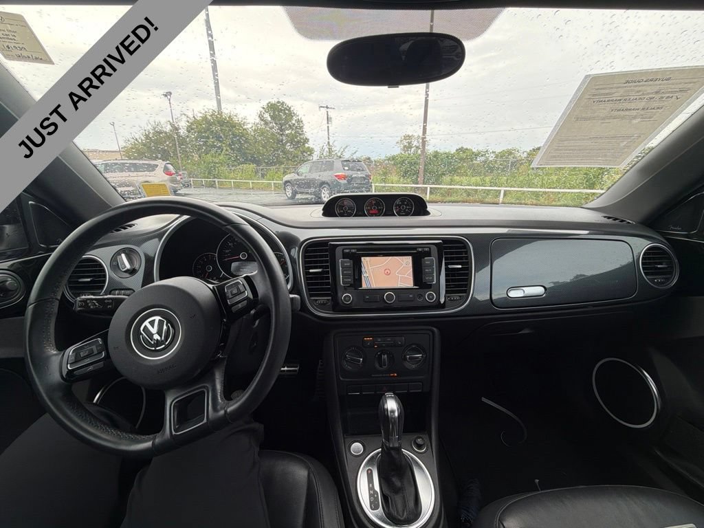 Used 2012 Volkswagen Beetle 2.0T FWD image 11