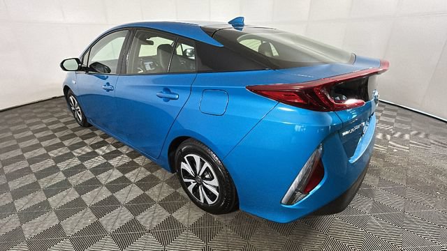 Used 2019 Toyota Prius Prime Premium FWD image 4