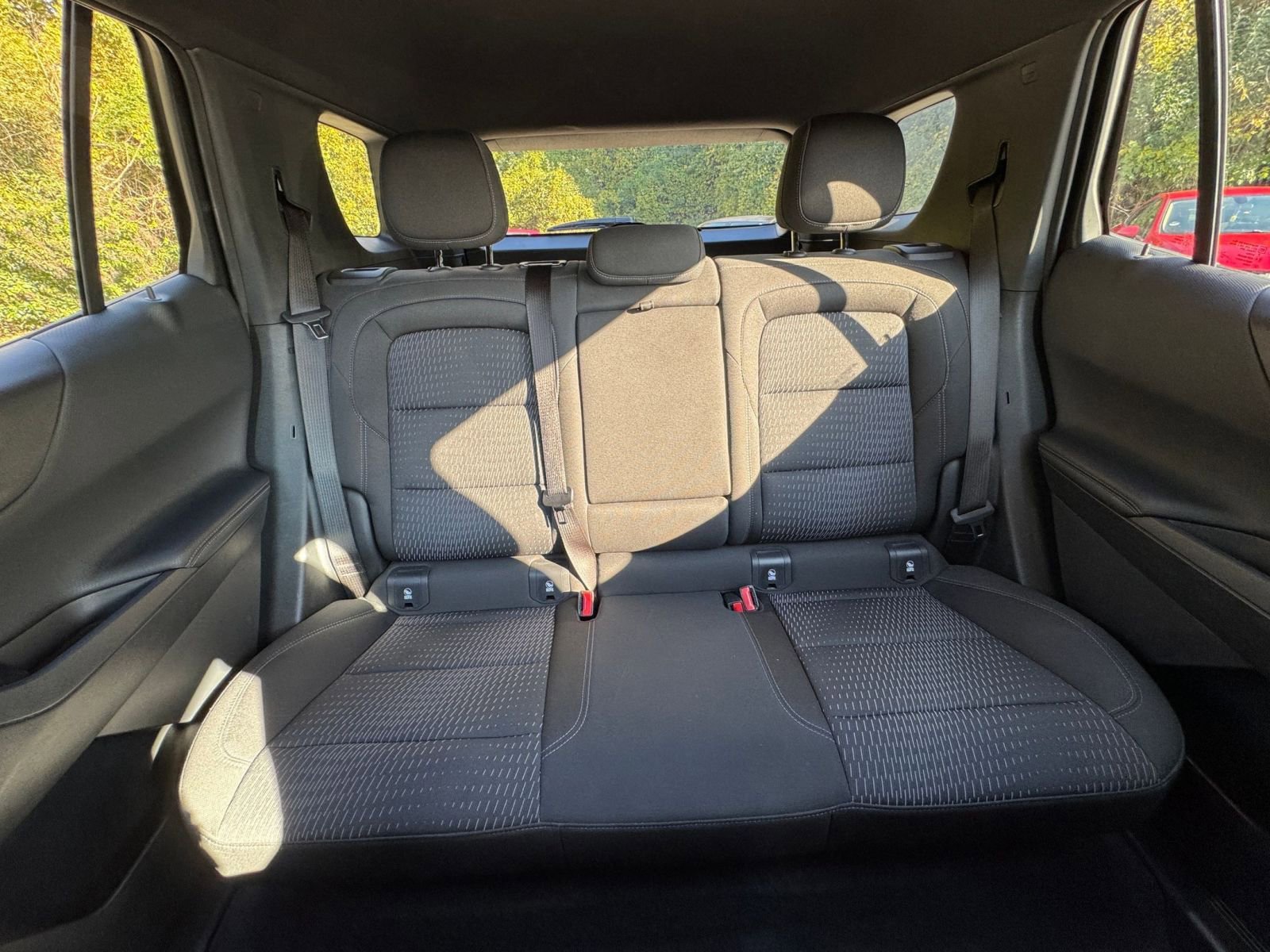 Used 2025 Chevrolet Equinox LT image 37