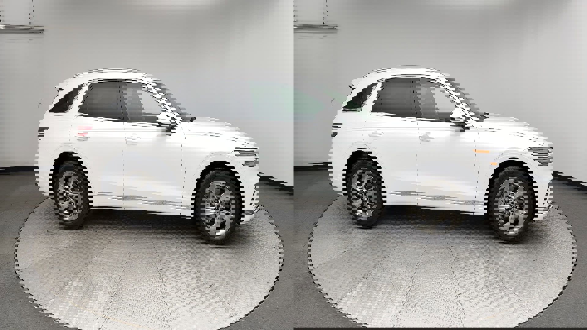 Certified 2026 Genesis GV70 2.5T Select image 9