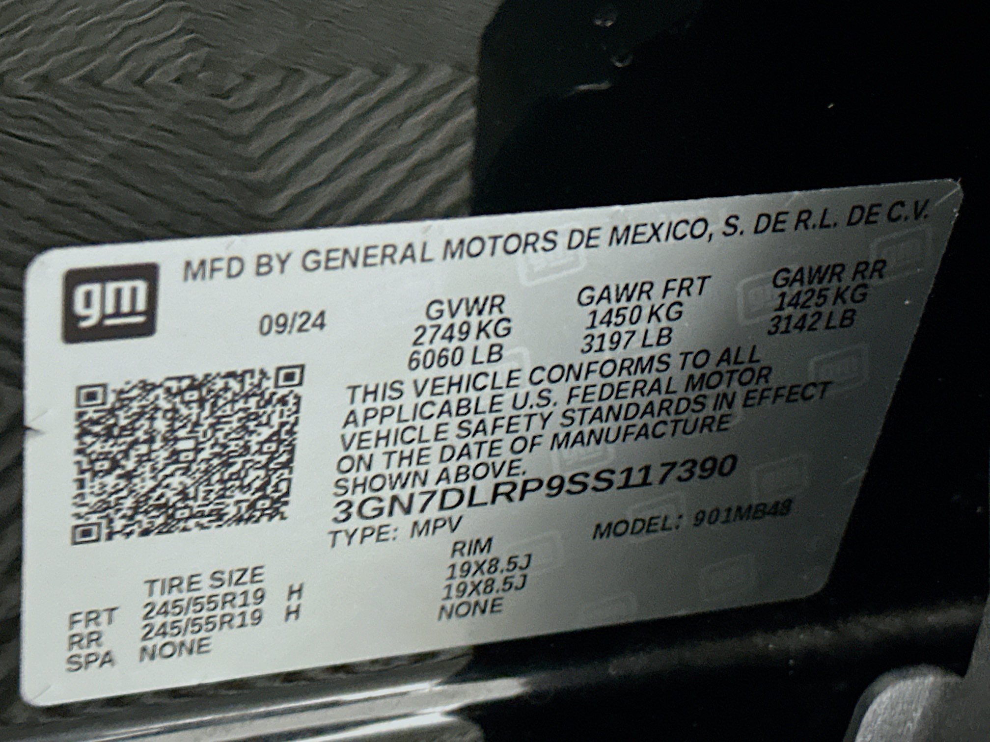 Used 2025 Chevrolet Equinox EV LT FWD image 12