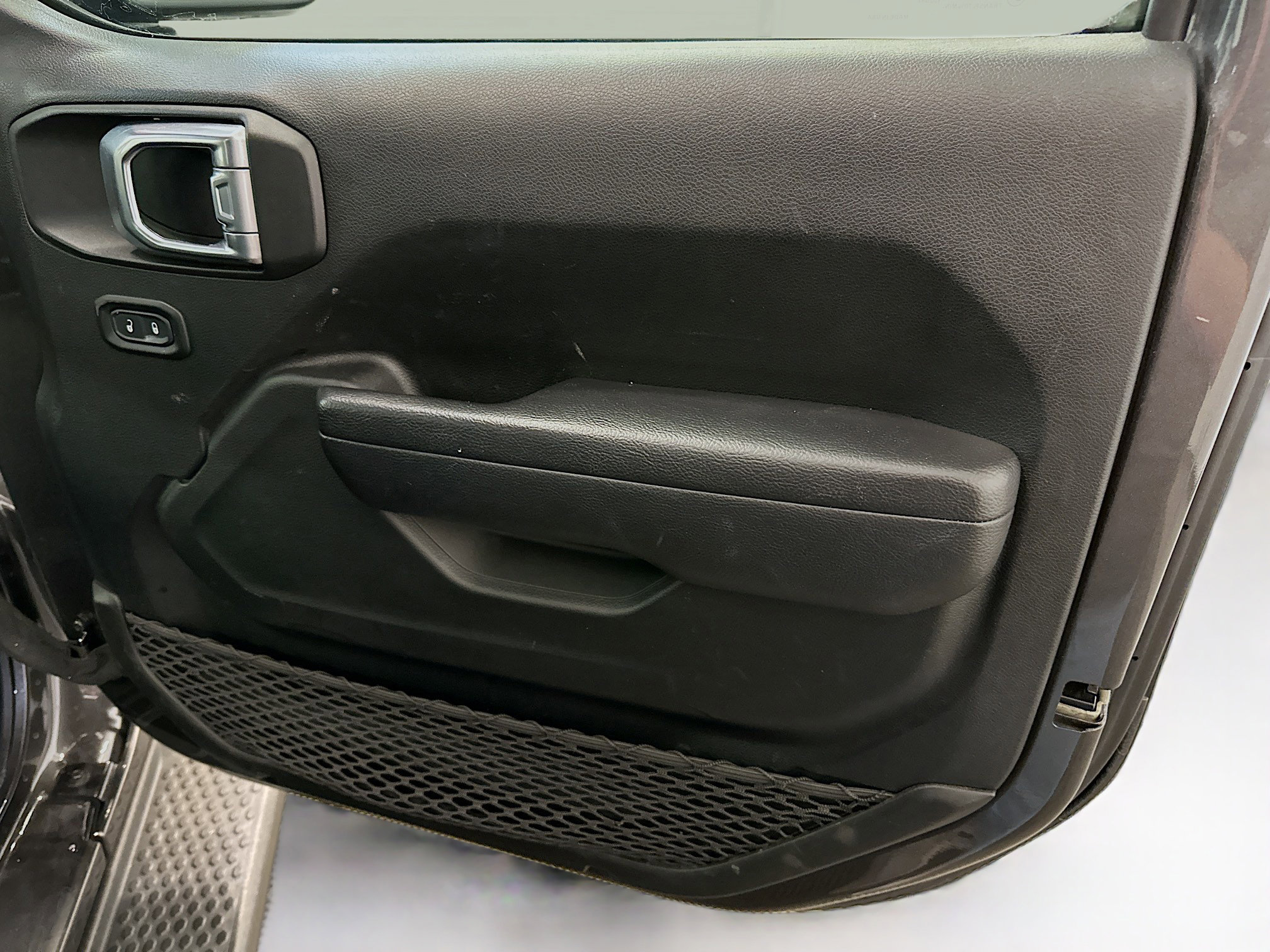 Used 2023 Jeep Wrangler Unlimited image 33