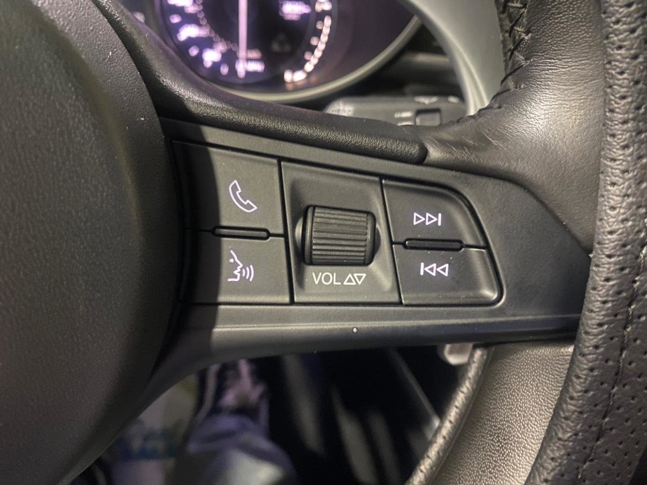 Used 2018 Alfa Romeo Stelvio Quadrifoglio w/ Driver Assist Dynamic Package image 23
