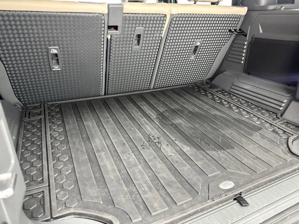 Used 2023 Land Rover Defender 110 SE AWD/4WD image 82