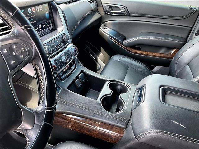 Used 2020 Chevrolet Suburban LT w/ RST Edition RWD image 15