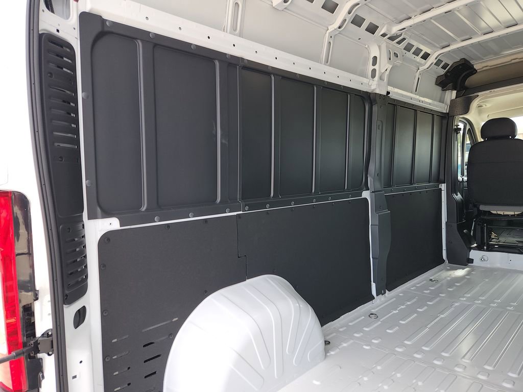 Used 2026 RAM ProMaster 2500 w/ Convenience Group FWD image 13