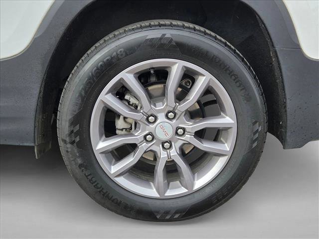 Used 2024 GMC Terrain SLT image 22