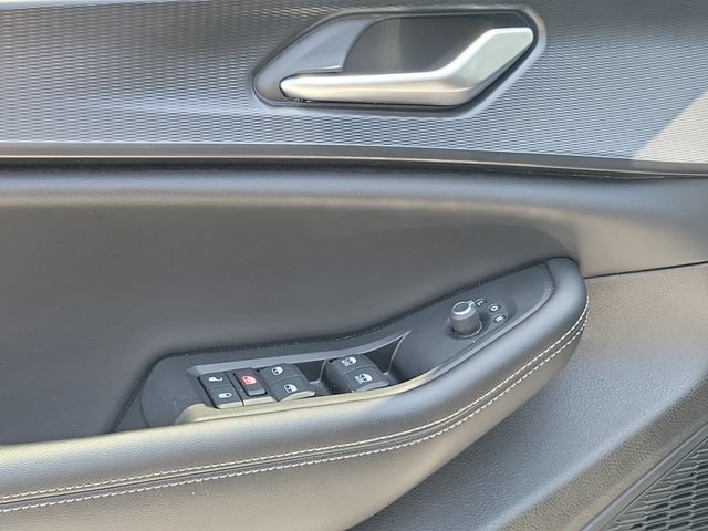 Used 2024 Jeep Grand Cherokee Altitude RWD image 19