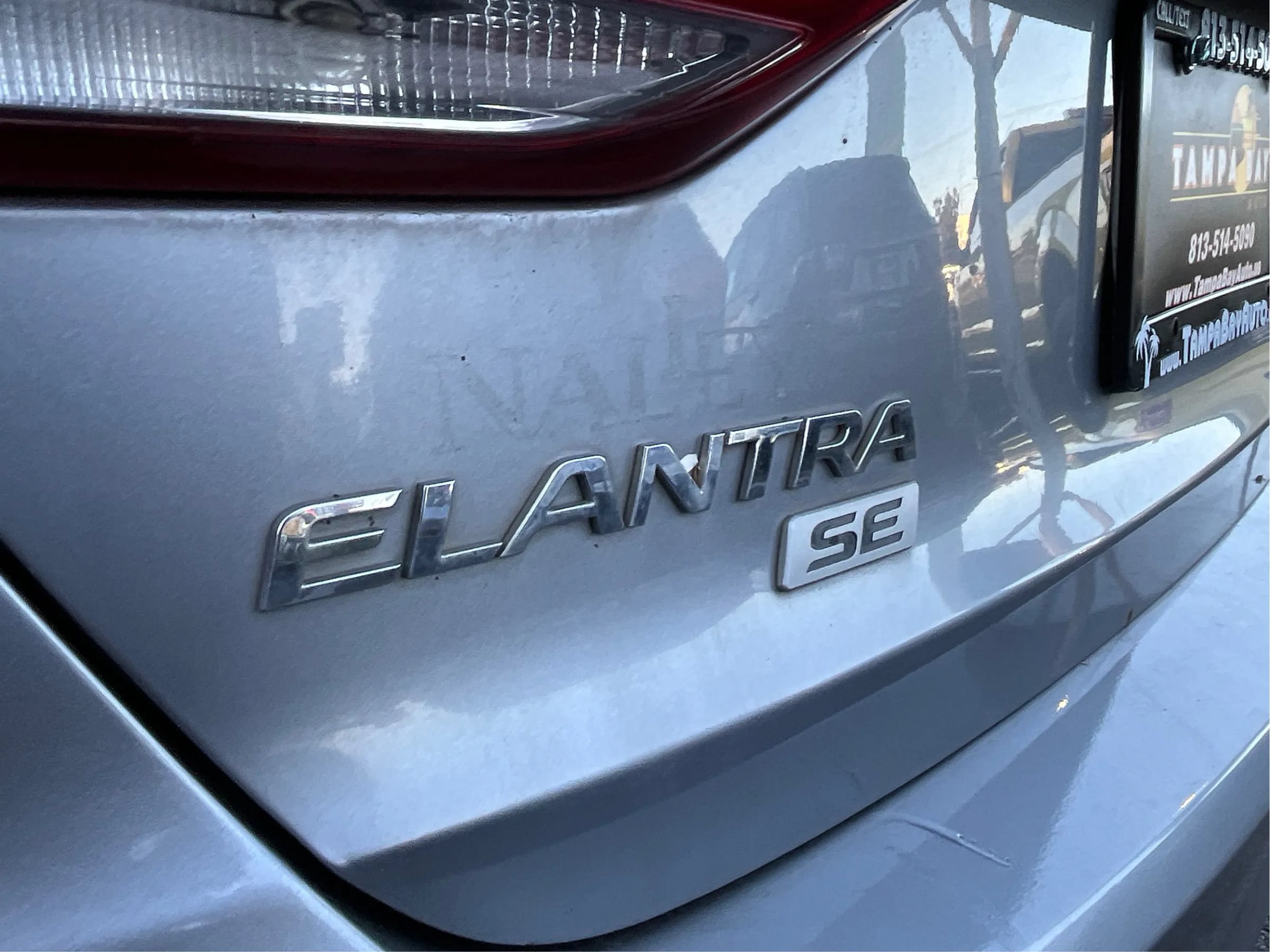 Used 2017 Hyundai Elantra SE FWD image 32