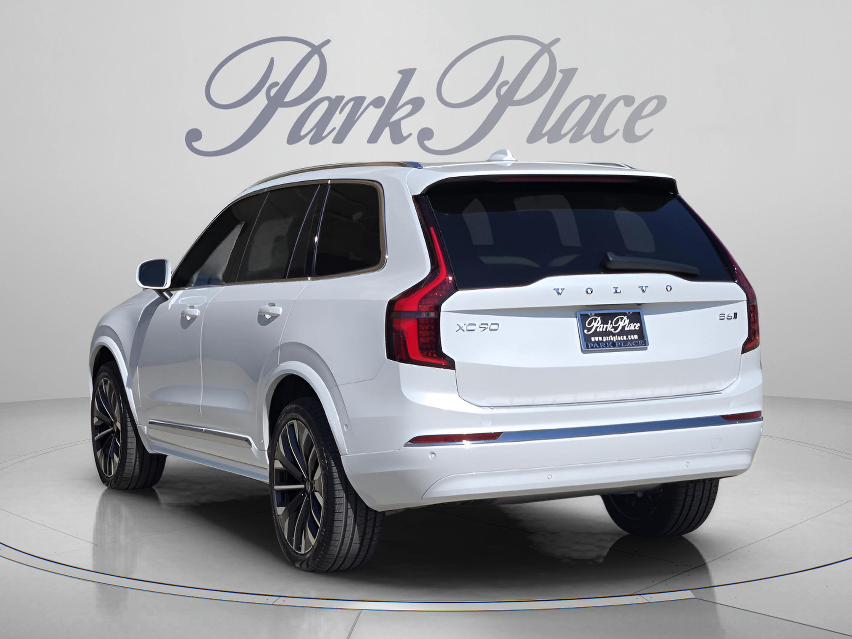 Used 2026 Volvo XC90 B6 Plus w/ Protection Package Premier AWD/4WD image 3