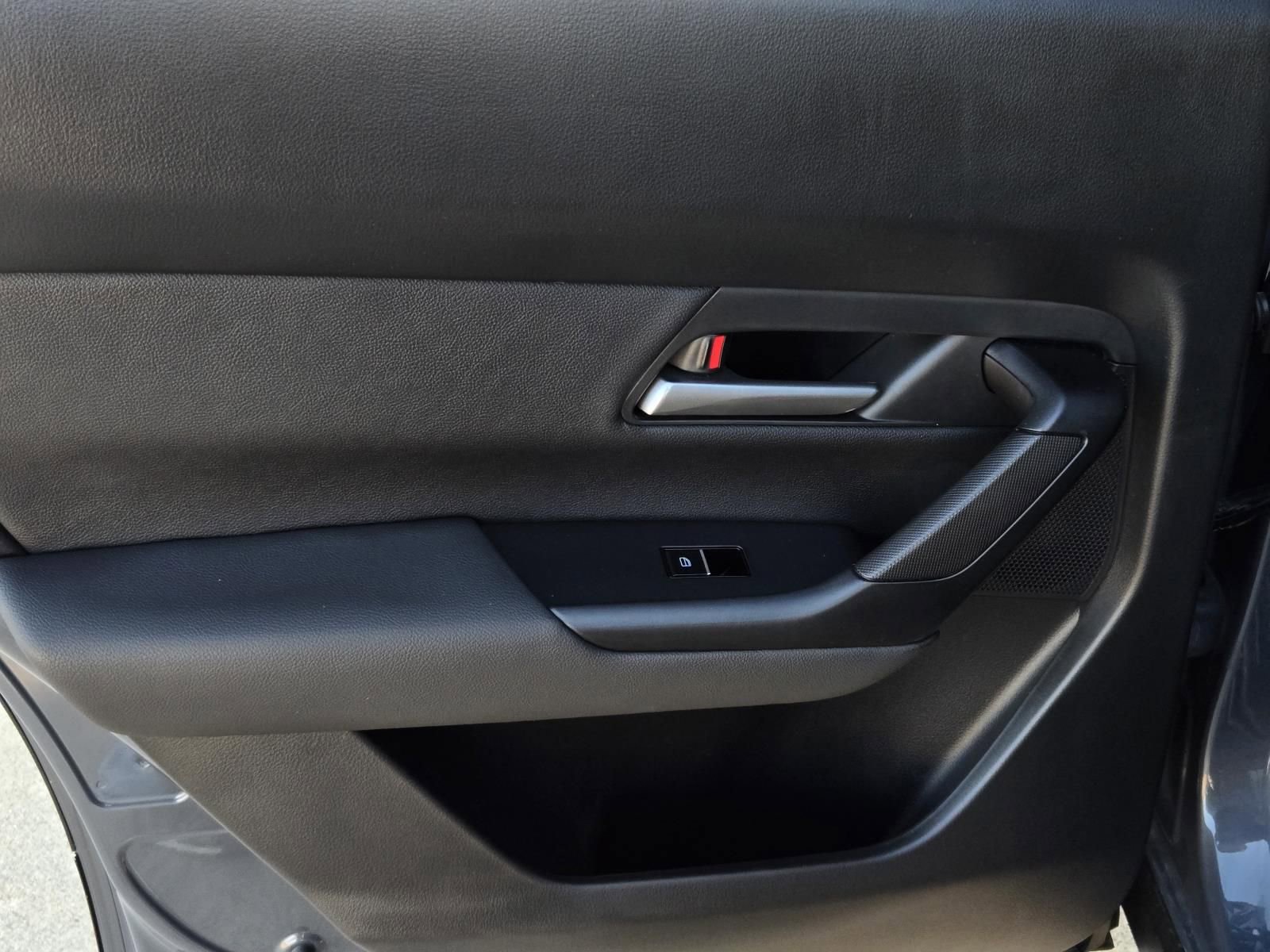 Certified 2025 MAZDA CX-50 AWD 2.5 Hybrid w/ Premium Pkg image 15