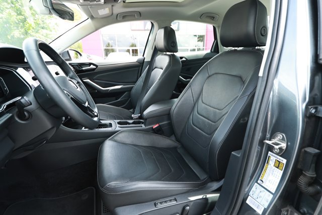 Used 2020 Volkswagen Jetta SEL Premium FWD image 25