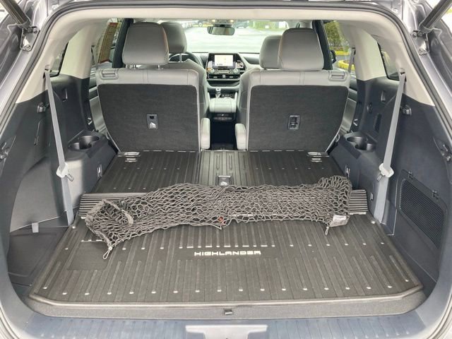 Certified 2023 Toyota Highlander XLE image 8