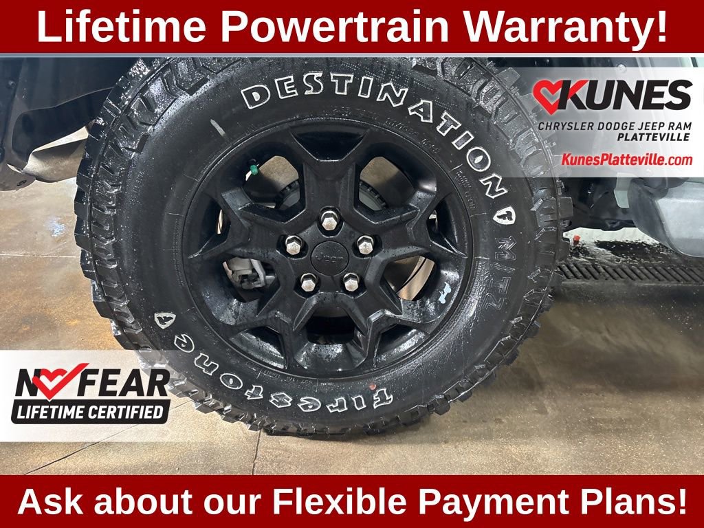 Used 2023 Jeep Wrangler Unlimited w/ Sun & Screen Package image 13