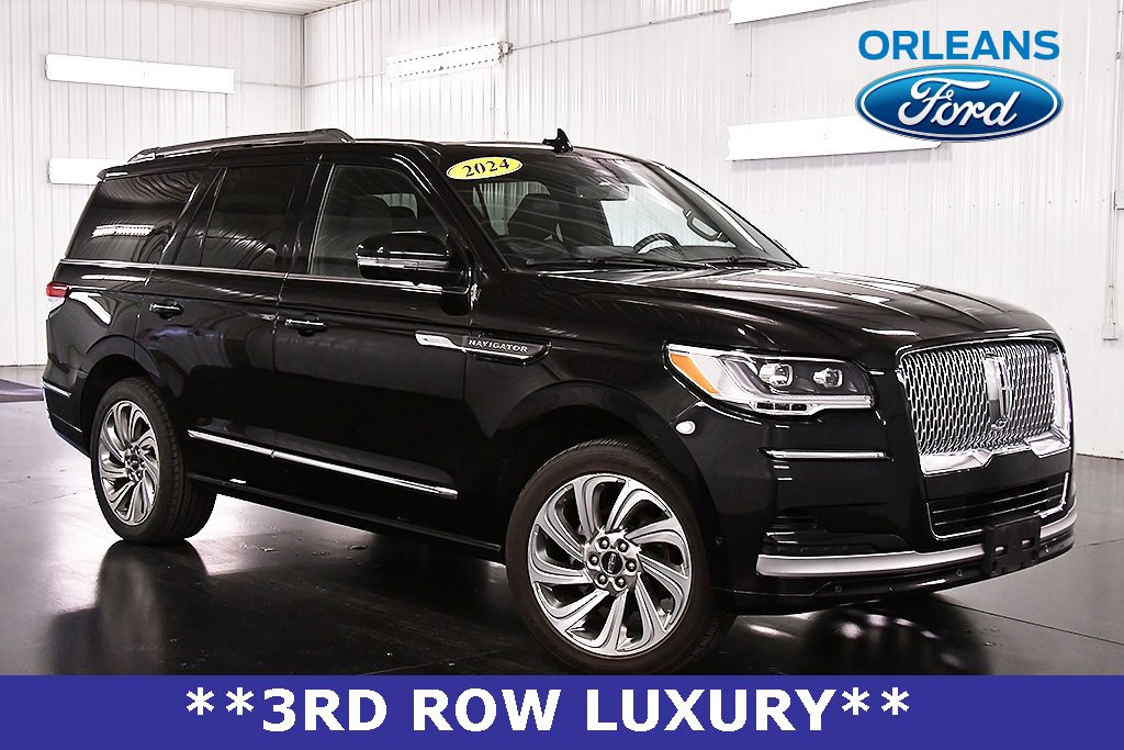 Used 2024 Lincoln Navigator Premiere image 1