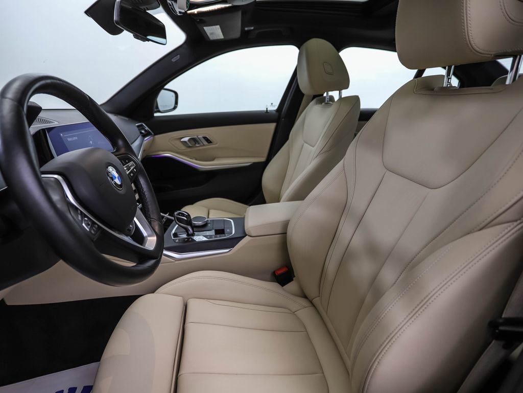 Used 2021 BMW 330i xDrive Sedan w/ Convenience Package image 11
