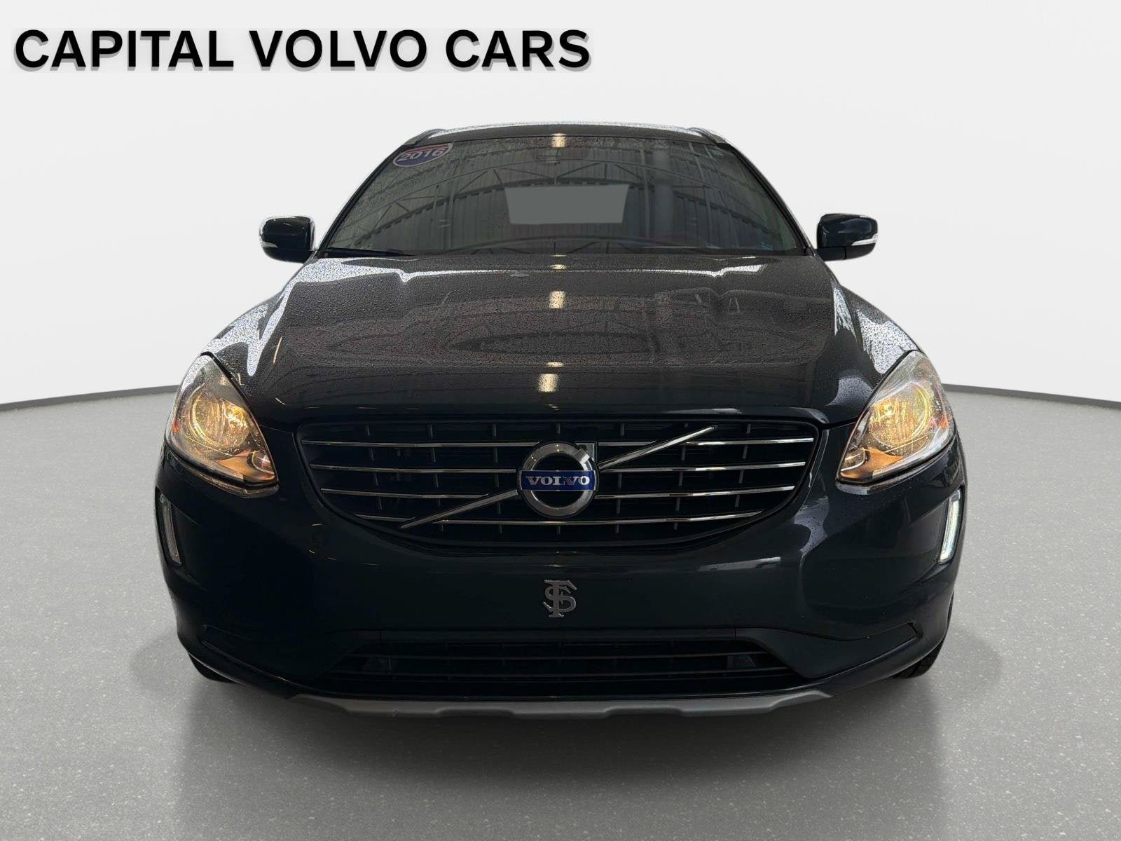 Used 2016 Volvo XC60 T5 Premier w/ Proximity Package FWD image 2