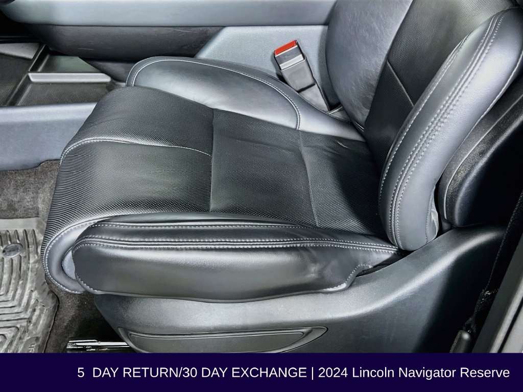 Used 2024 Lincoln Navigator Reserve AWD/4WD image 26