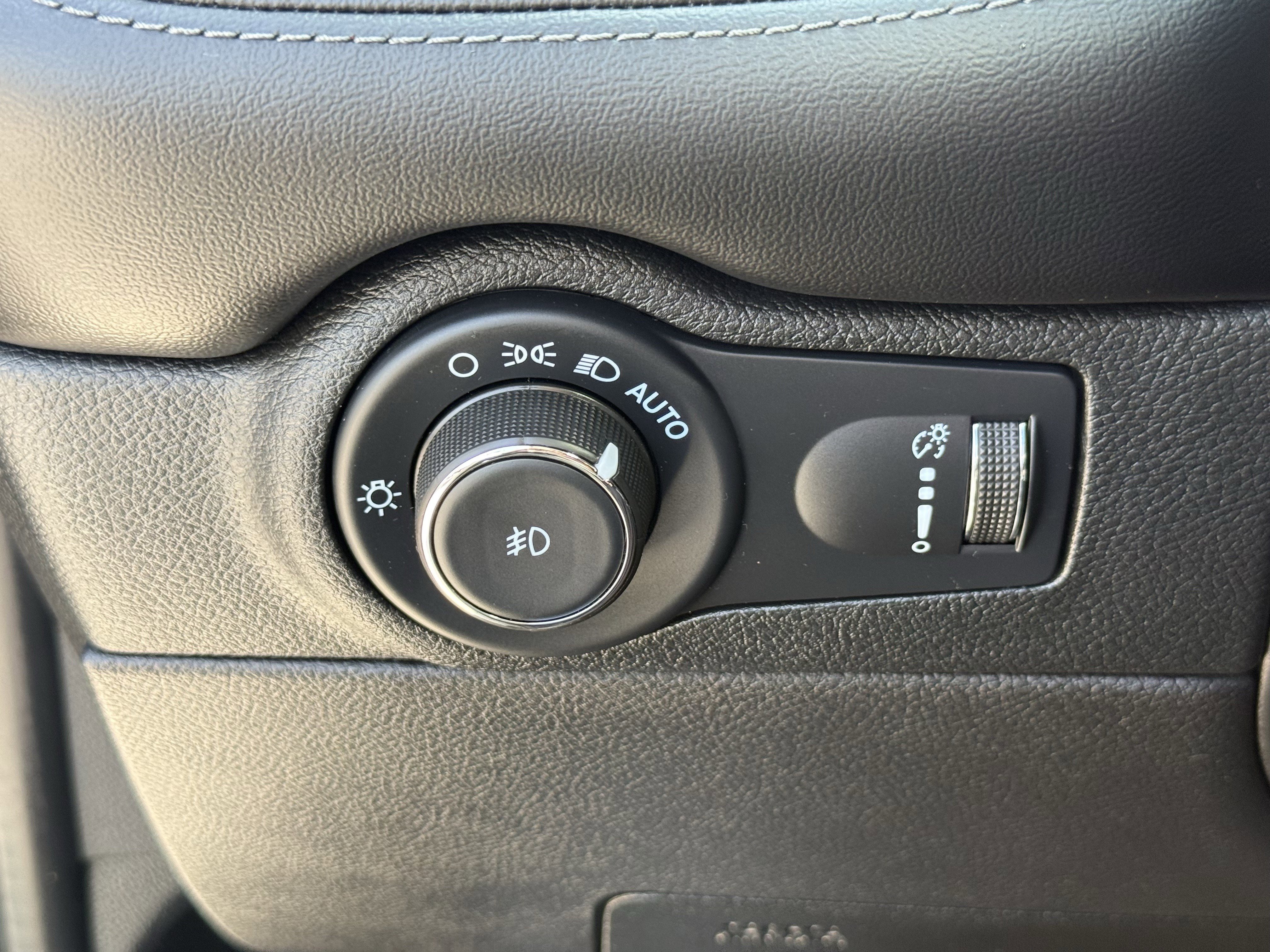 Used 2022 Dodge Durango GT w/ Blacktop Package image 25