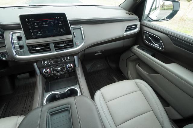 Used 2024 GMC Yukon SLT w/ SLT Premium Package image 15