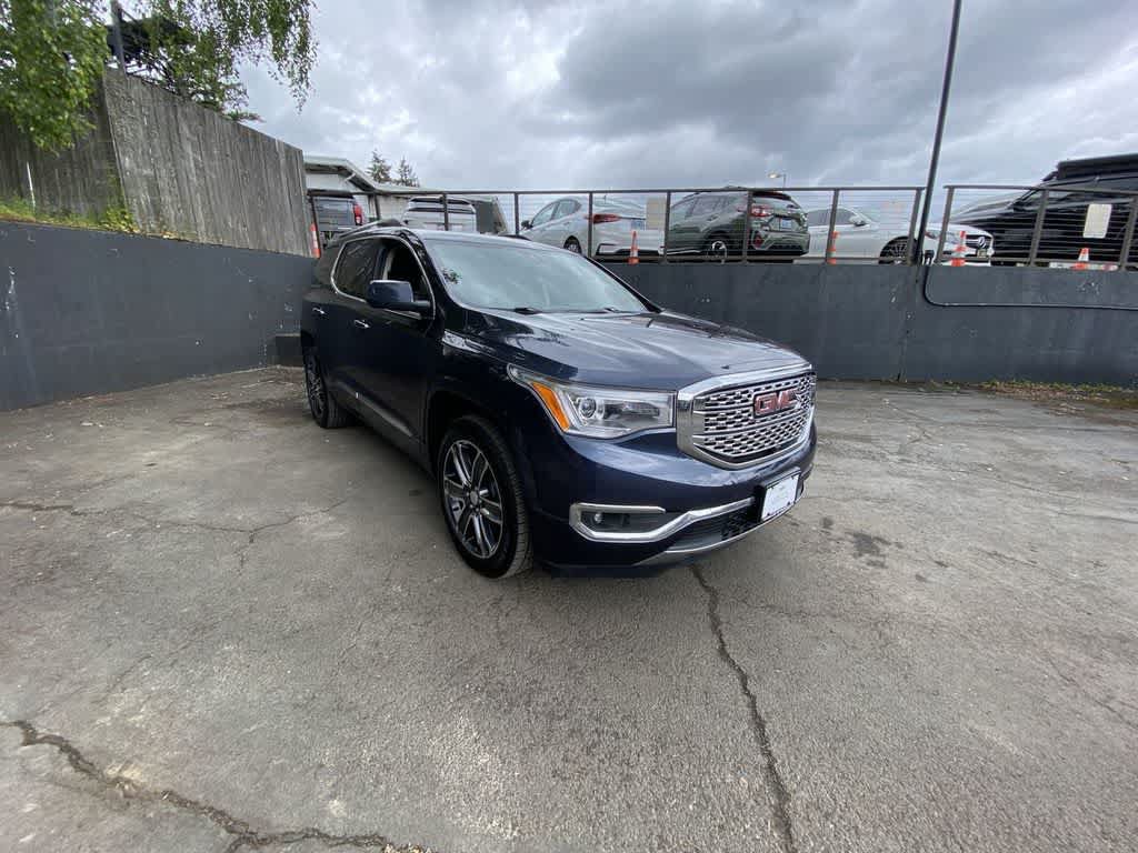 Used 2018 GMC Acadia Denali w/ Technology Package AWD/4WD image 8