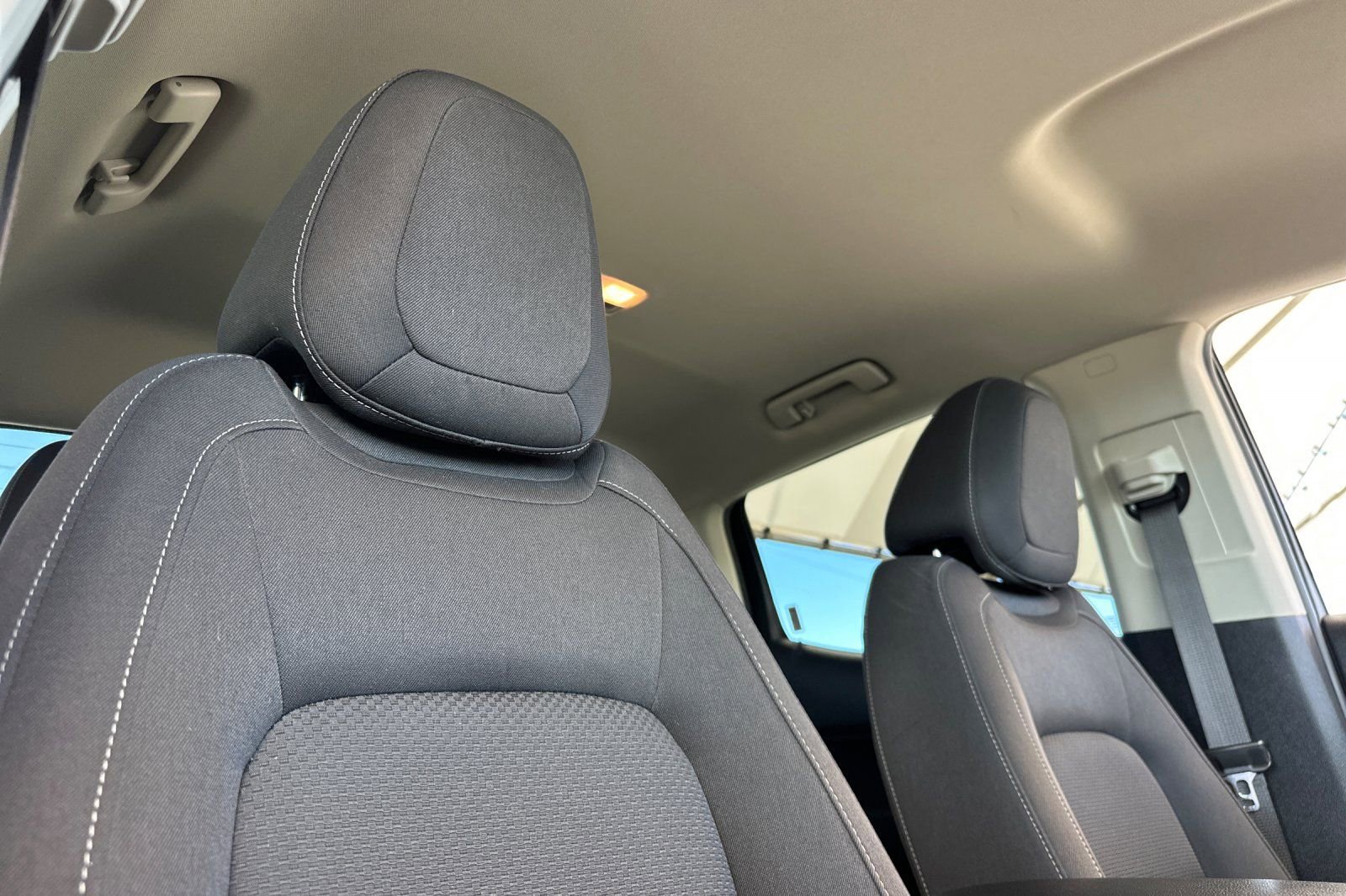 Used 2022 Chevrolet Colorado LT w/ LT Convenience Package image 16