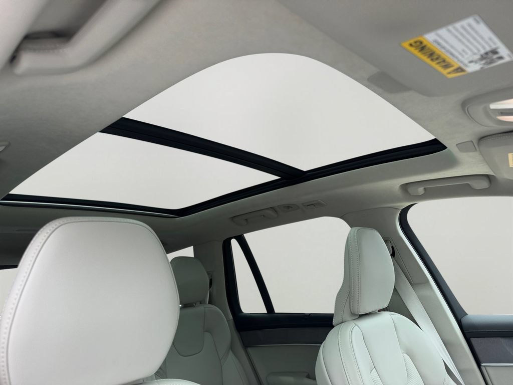 New 2026 Volvo XC90 T8 Ultra w/ Lounge Package AWD/4WD image 5