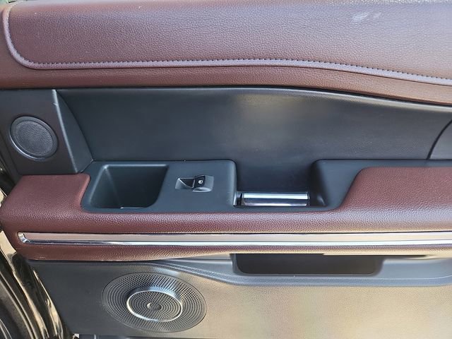 Certified 2023 Ford Expedition Limited image 32