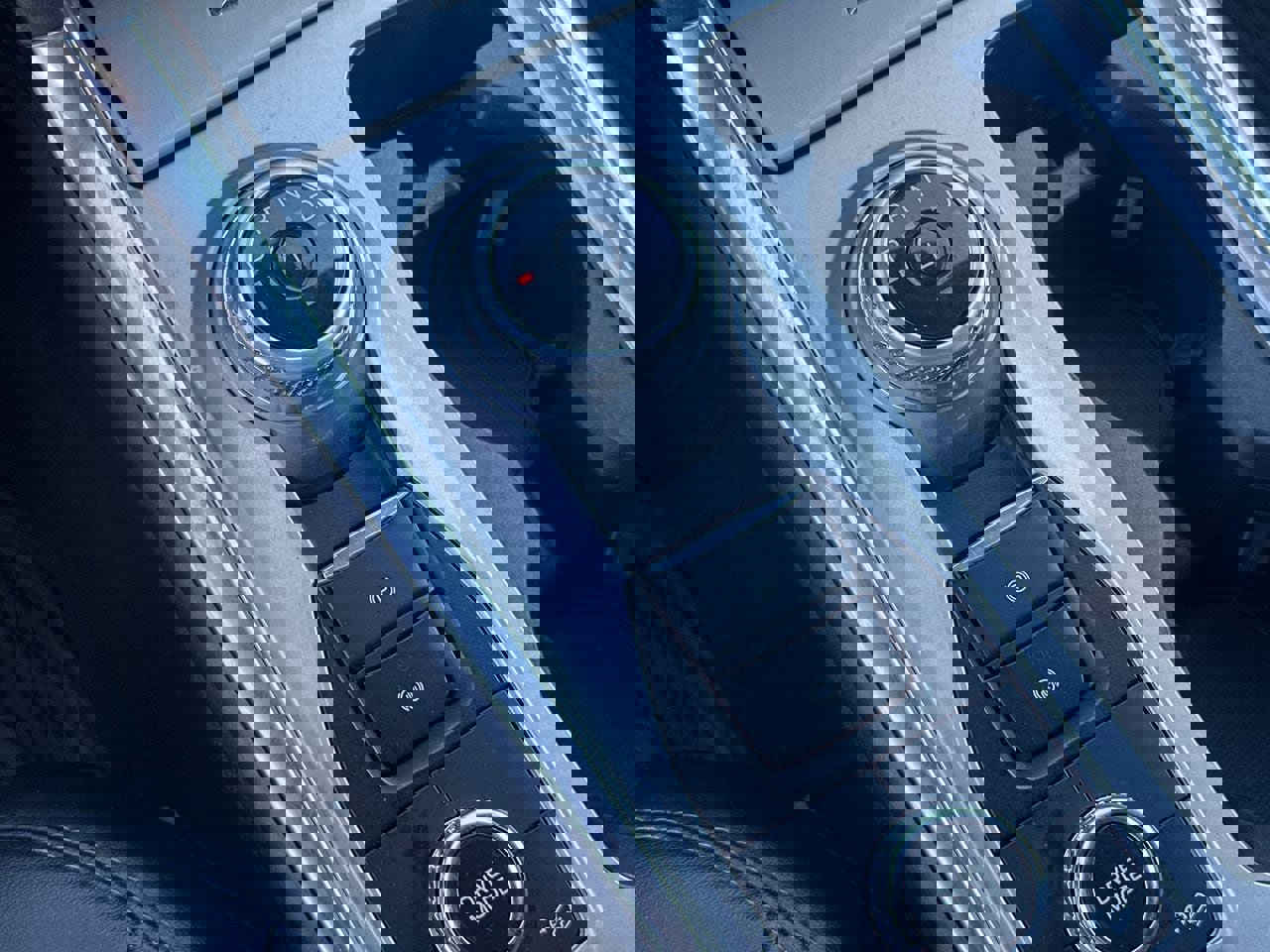 Certified 2023 Ford Explorer XLT w/ Equipment Group 202A AWD/4WD image 33