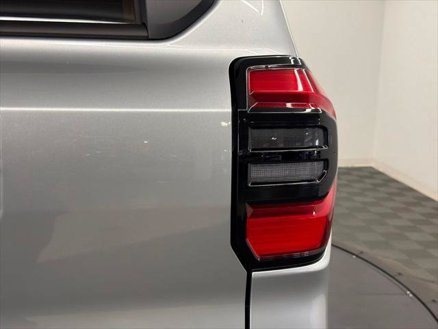 Certified 2026 Toyota 4Runner SR5 AWD/4WD image 17