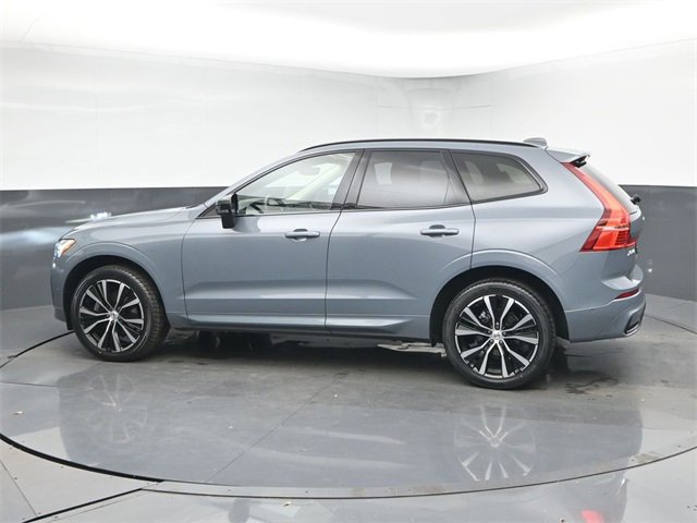 Used 2023 Volvo XC60 B5 Ultimate w/ Climate Package image 5