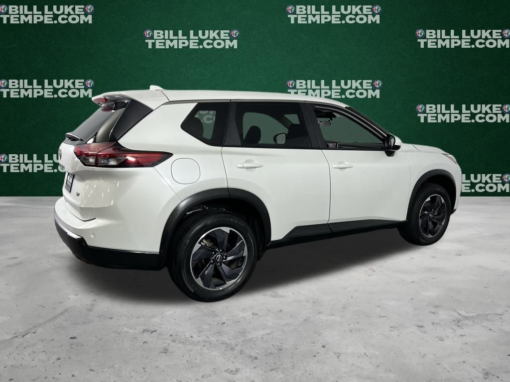 Used 2024 Nissan Rogue SV image 5