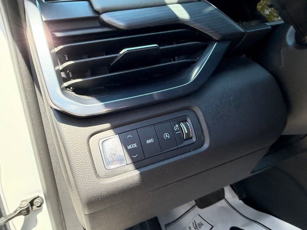 Certified 2024 GMC Acadia AT4 AWD/4WD image 22