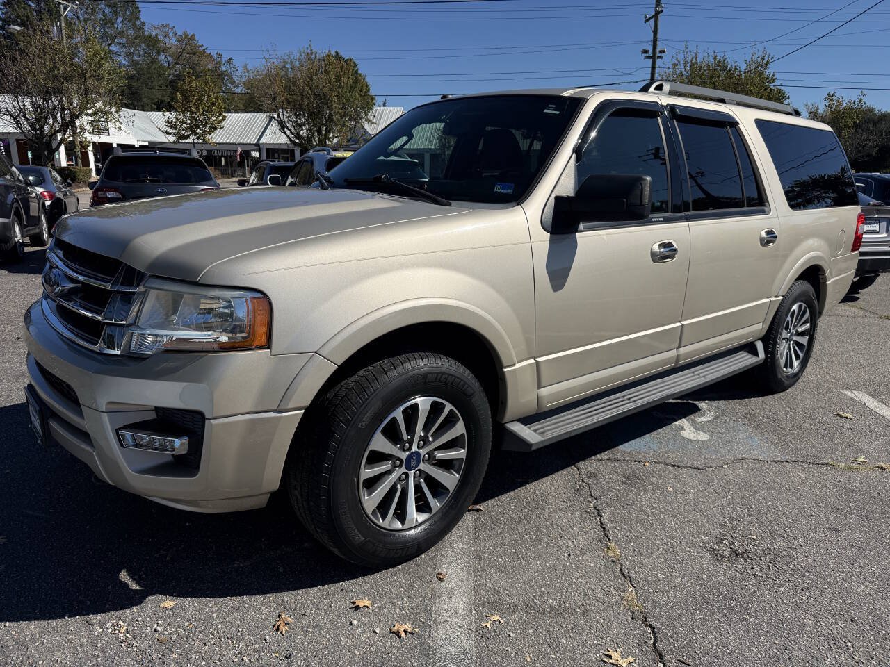 Used 2017 Ford Expedition EL XLT AWD/4WD image 4