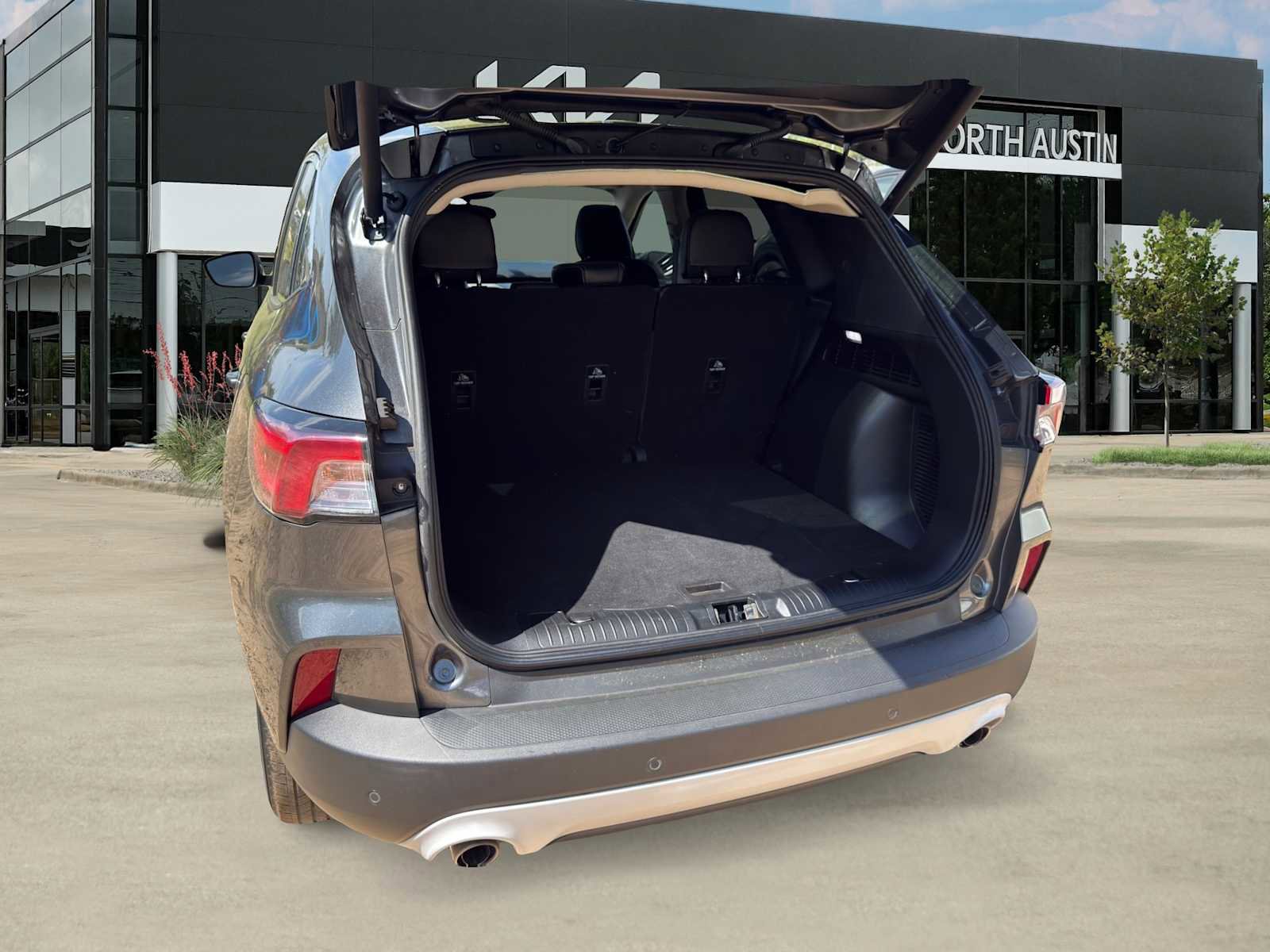 Used 2020 Ford Escape SEL image 6