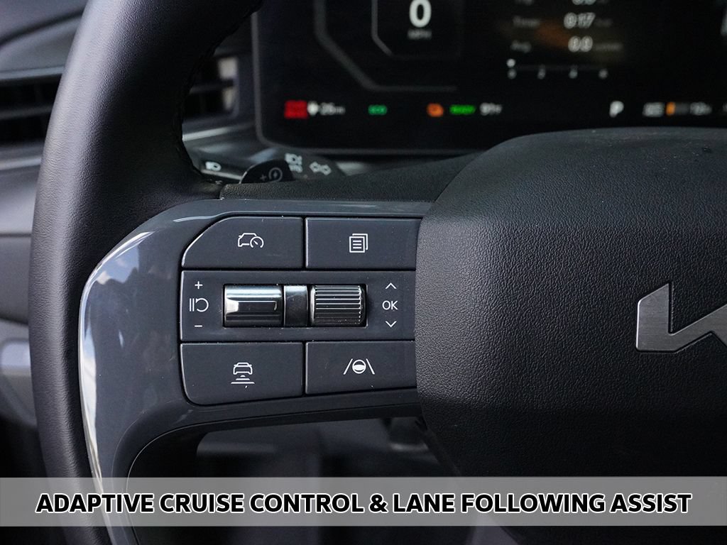 Used 2024 Kia EV9 Light Long Range RWD image 4