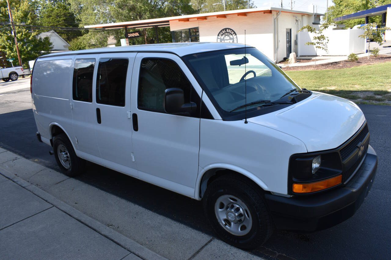 Used 2015 Chevrolet Express 2500 RWD image 39