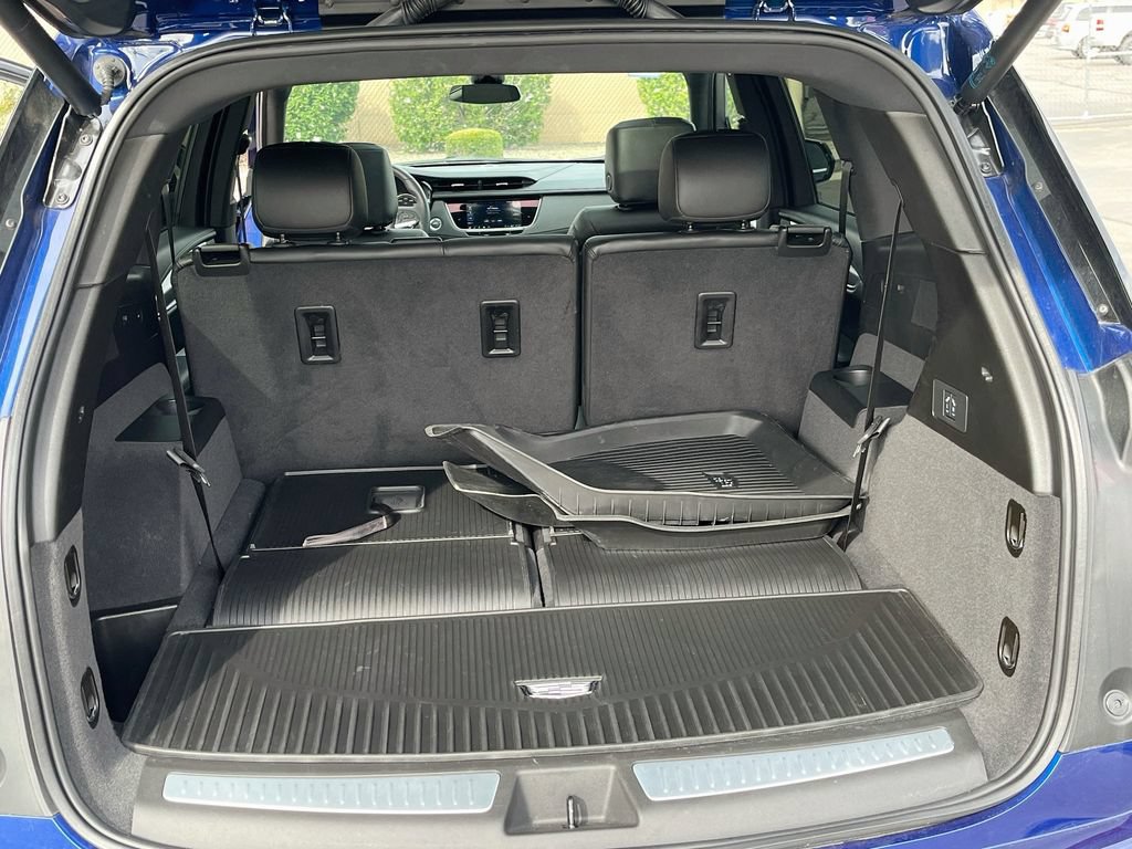 Used 2025 Cadillac XT6 Luxury w/ LPO, Floor Liner Package AWD/4WD image 27