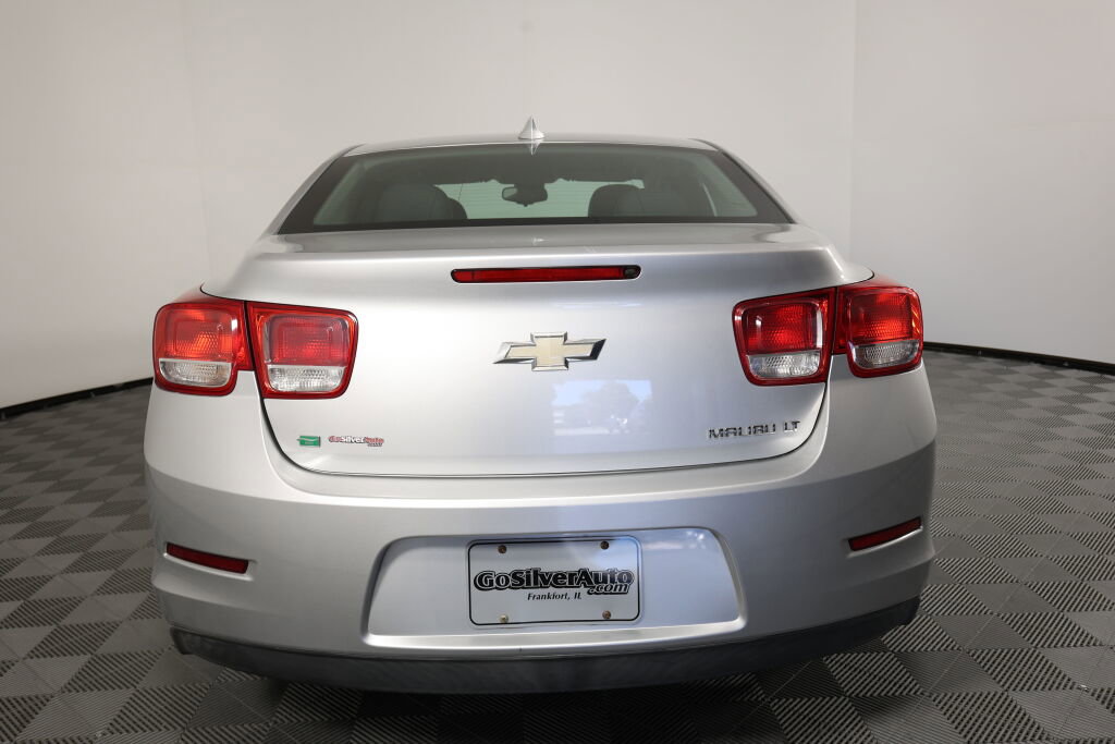 Used 2016 Chevrolet Malibu LT image 3