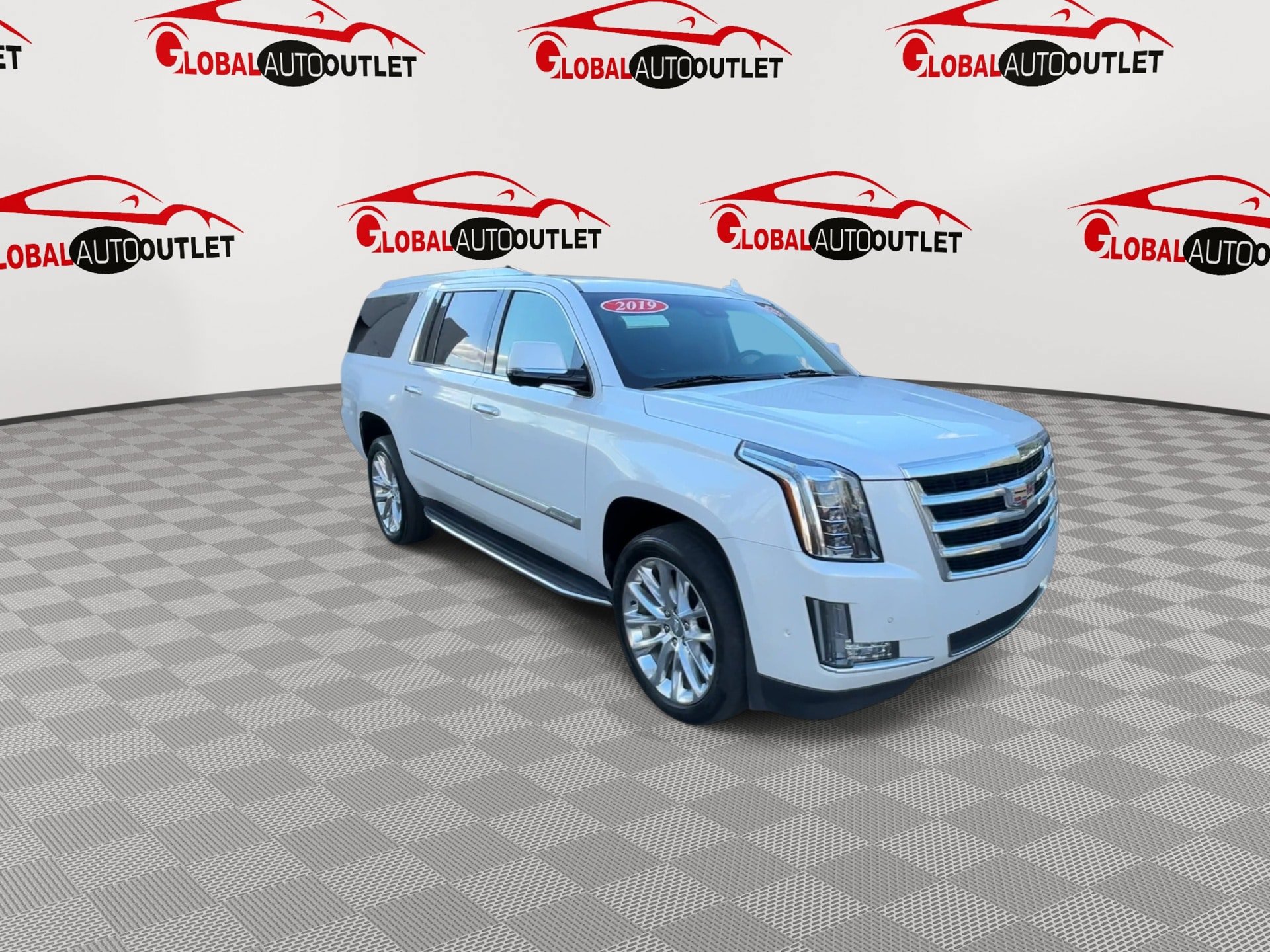 Used 2019 Cadillac Escalade ESV Luxury AWD/4WD image 2