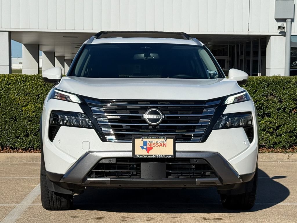 Used 2025 Nissan Rogue SL image 3