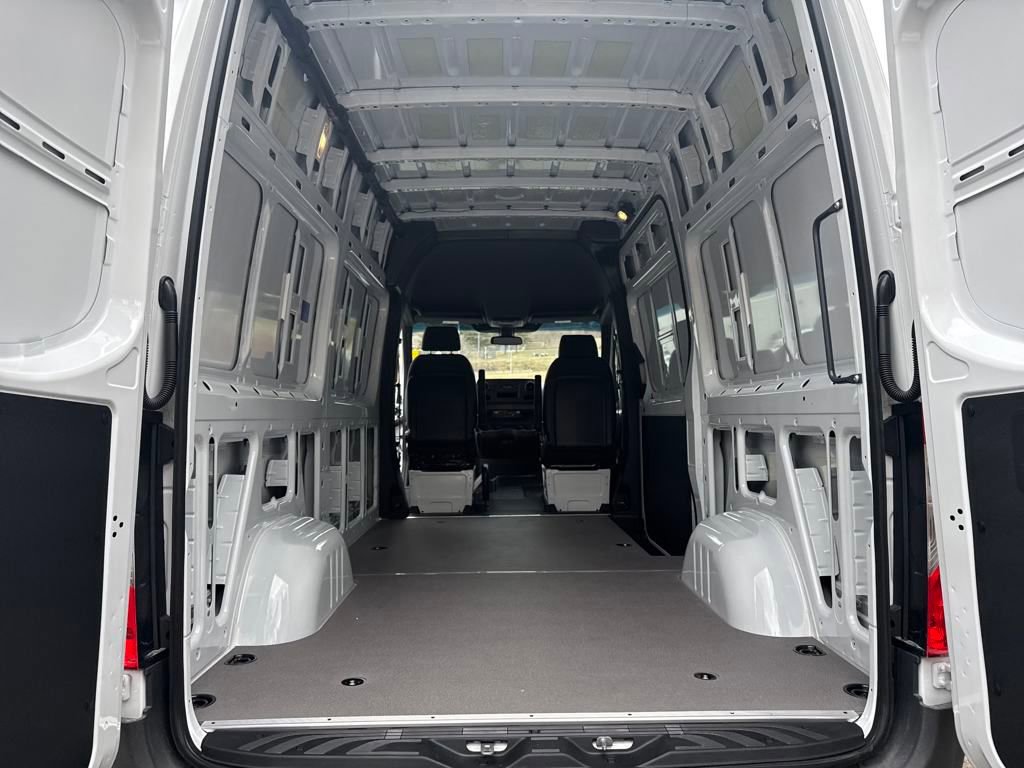 New 2025 Mercedes-Benz Sprinter 2500 image 27