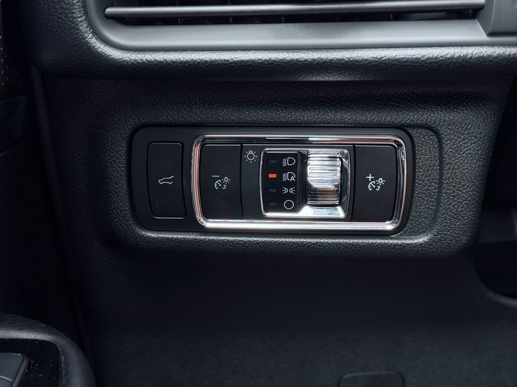 Used 2026 Lincoln Corsair Premiere AWD/4WD image 34