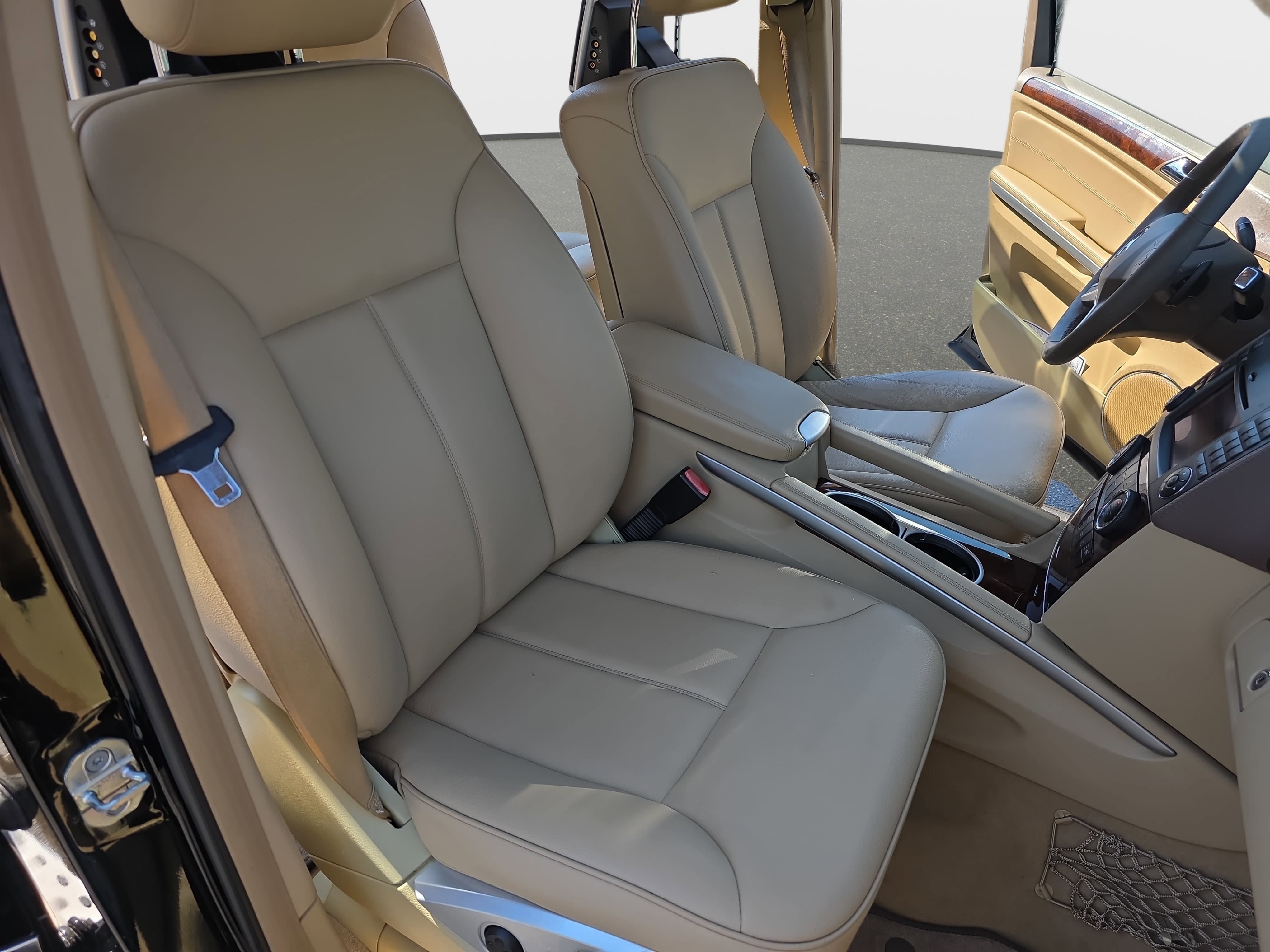 Used 2011 Mercedes-Benz GL 450 4MATIC image 10