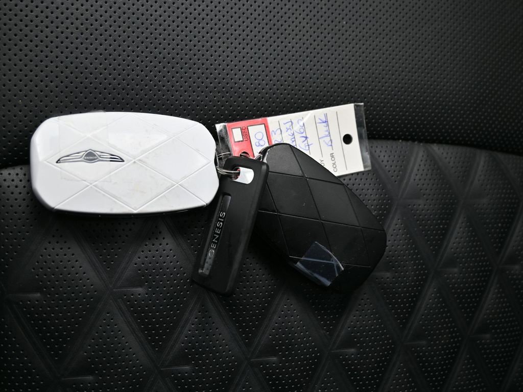 Used 2023 Genesis GV60 Performance image 30